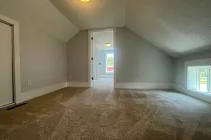 154 W St Joe St, Hillsdale, MI 49242 - Photo 12