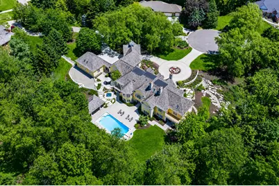 6029 Hillsborough Court SW, Grandville, MI 49418 - Photo 2