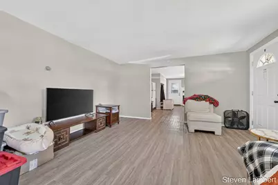 1028 S Hayes Street, Hastings, MI 49058 - Photo 6