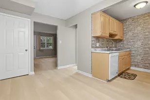 45315 Kensington St, Utica, MI 48317 - Photo 8