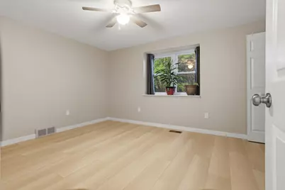 45315 Kensington Street, Utica, MI 48317 - Photo 4