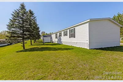 1133 Yeomans Street #210, Ionia, MI 48846 - Photo 2