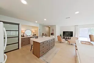 8159 Colony Dr, Grosse Ile, MI 48138 - Photo 12