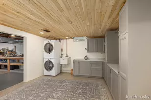 1646 Laurel Ave SE, Grand Rapids, MI 49506 - Photo 26