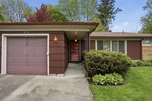 2655 Elsinore Dr, Waterford, MI 48328 - Photo 2