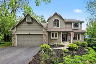 104 Briars Farm Ln, Battle Creek, MI 49017 - Photo 2