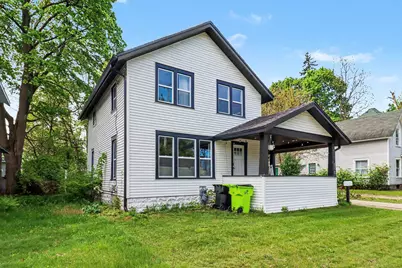215 E Washington Street, Greenville, MI 48838 - Photo 2