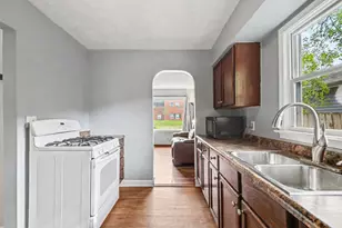 1144 36th St SW, Wyoming, MI 49509 - Photo 14