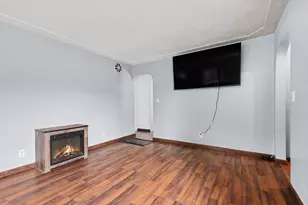 1144 36th St SW, Wyoming, MI 49509 - Photo 6