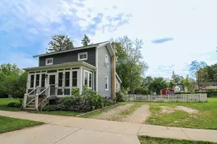 615 East St, Three Rivers, MI 49093 - Photo 1