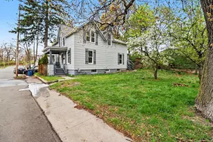 280 6th Ave, Manistee, MI 49660 - Photo 2