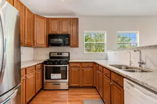 1155 Freesia Ct, Ann Arbor, MI 48105 - Photo 10