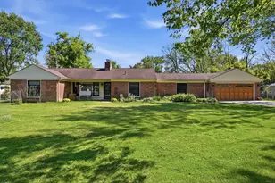 16195 Madoline St, Beverly Hills, MI 48025 - Photo 2