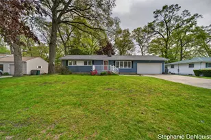 1490 Sunview St, Muskegon, MI 49445 - Photo 2