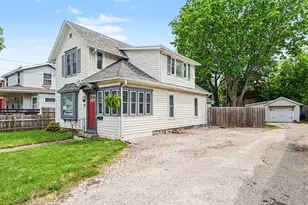 42 McKinley Ave N, Battle Creek, MI 49017 - Photo 2