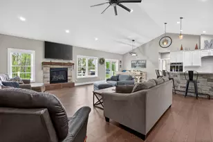 7615 Lansing Ave, Jackson, MI 49201 - Photo 12