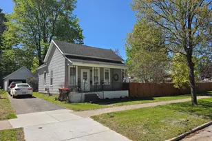 213 S Higbee St, Reed City, MI 49677 - Photo 2