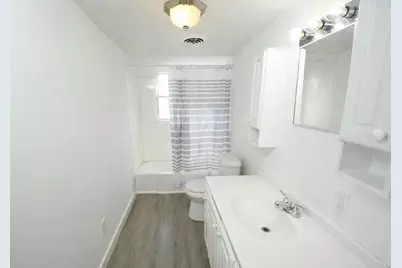 501 E Paw Paw Street, Paw Paw, MI 49079 - Photo 18