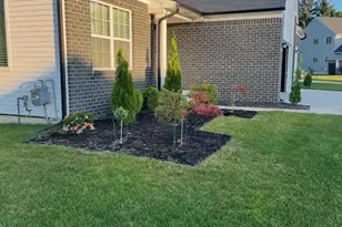 9069 Heritage Dr, Romulus, MI 48174 - Photo 2