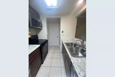 1472 W Chateau Vert Street #D, Ypsilanti, MI 48197 - Photo 10