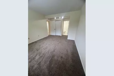 1472 W Chateau Vert Street #D, Ypsilanti, MI 48197 - Photo 18