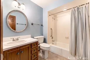 1746 Edgewood Ave SE, Grand Rapids, MI 49506 - Photo 20