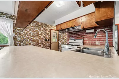 1320 W Stanton Road, Stanton, MI 48888 - Photo 6