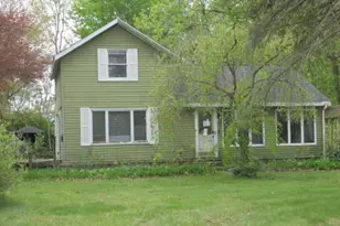 207 Cherry St, Allegan, MI 49010 - Photo 1