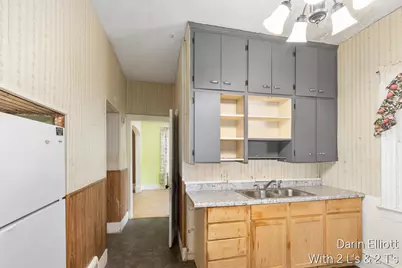 201 S Jefferson Street, Ionia, MI 48846 - Photo 8