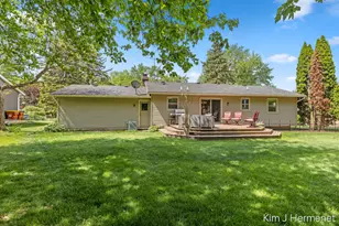 2508 Greenings Ave NE, Grand Rapids, MI 49525 - Photo 26