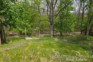 1710 Indiana Ave, Lansing, MI 48906 - Photo 10