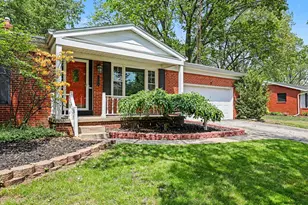 1184 Oakmont Dr, Temperance, MI 48182 - Photo 2