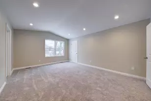33755 Parkwood St, Westland, MI 48186 - Photo 30