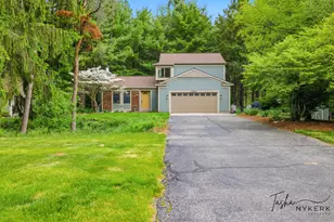 15849 Ryan Dr, Holland, MI 49424 - Photo 4