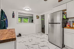 1585 Leeds Ave, Benton Harbor, MI 49022 - Photo 12