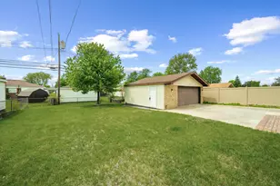 15420 Burr St, Taylor, MI 48180 - Photo 48