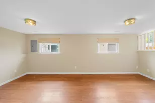 15420 Burr St, Taylor, MI 48180 - Photo 18