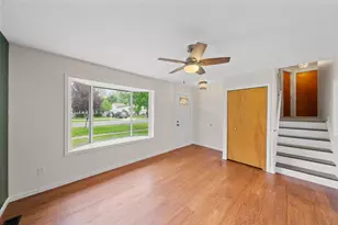 15420 Burr St, Taylor, MI 48180 - Photo 6