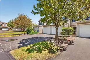 1790 Grand Ct NE, Grand Rapids, MI 49525 - Photo 4
