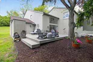 2202 Applewood Ct, Ann Arbor, MI 48103 - Photo 42