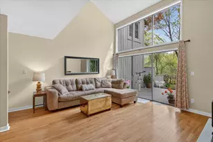 2202 Applewood Ct, Ann Arbor, MI 48103 - Photo 6