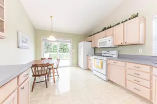 3843 Fox Glen Dr, Ann Arbor, MI 48108 - Photo 22