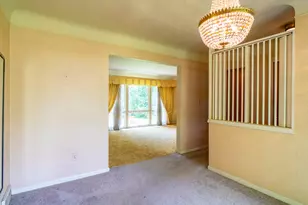 33277 W 11 Mile Rd, Farmington, MI 48336 - Photo 20