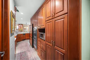 2595 Fox Chase Dr, Troy, MI 48098 - Photo 26