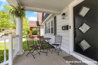 446 Knapp Street NE, Grand Rapids, MI 49505 - Photo 2