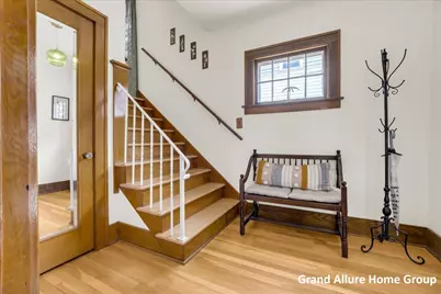 446 Knapp Street NE, Grand Rapids, MI 49505 - Photo 4