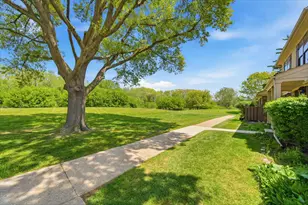 31890 Ivy Ln, Warren, MI 48093 - Photo 4