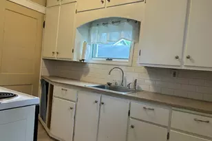 502 E South St, Hastings, MI 49058 - Photo 6