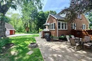 1346 W Marquette Woods Rd, Saint Joseph, MI 49085 - Photo 4