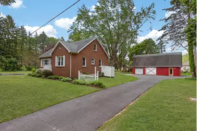 1346 W Marquette Woods Road, Saint Joseph, MI 49085 - Photo 2
